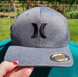 👀50% OFF🧢 NWT‼️ Hurley brand Flexfit Baseball Hat